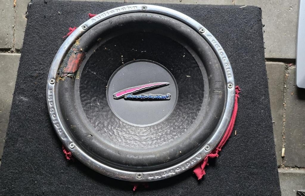 woofer audiobahn in kist, Ophalen, Gebruikt