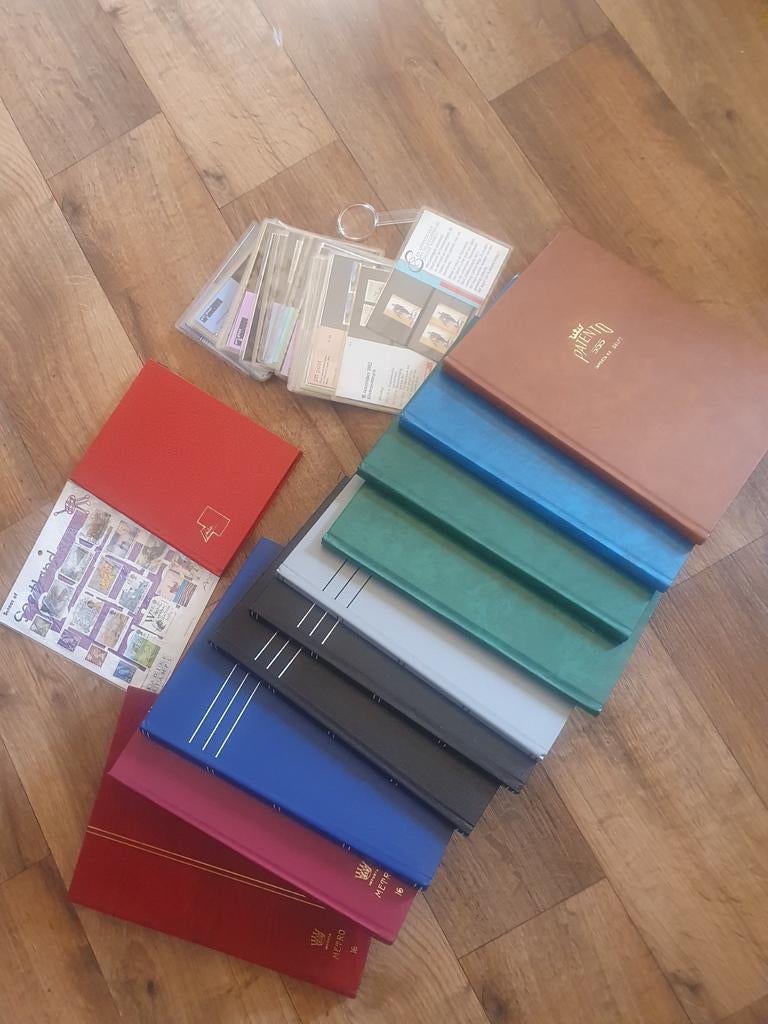 Grote verzameling postzegels in albums en insteekboeken, Ophalen of Verzenden, Nederland en Buitenland