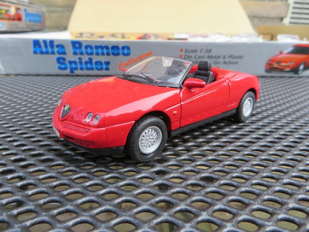 Welly Alfa Romeo Spider V6 ROOD, Ophalen of Verzenden, Nieuw, Auto