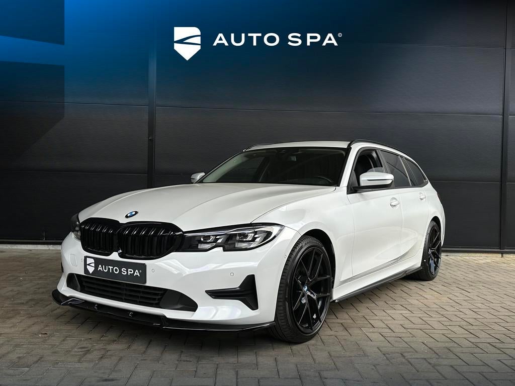 BMW 3 Serie 320i Touring | AUT | M-Sport | Leer | 19" | Came, 1490 kg, 4 cilinders, Wit, 184 pk
