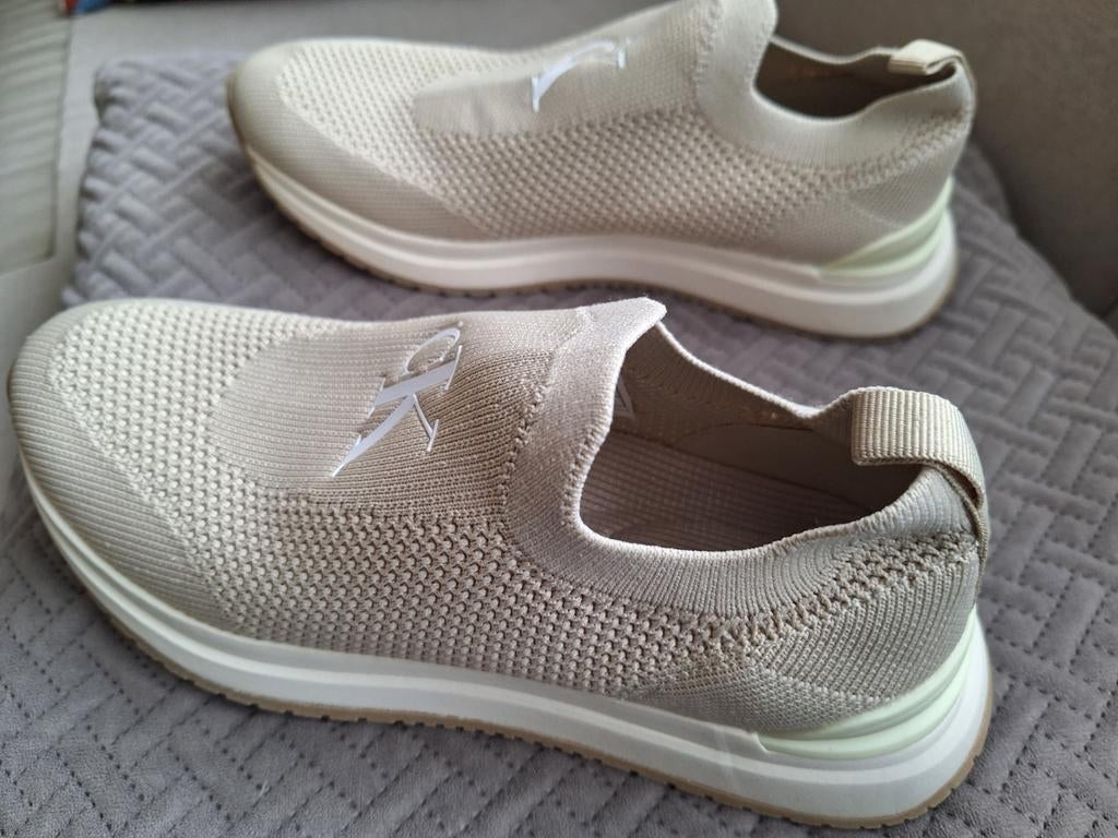 Nieuwe kinderschoenen maat 35 - Ongebruikt!, Kinderen en Baby's, Kinderkleding | Schoenen en Sokken, Ophalen, Calvin Klein / Dr Martins