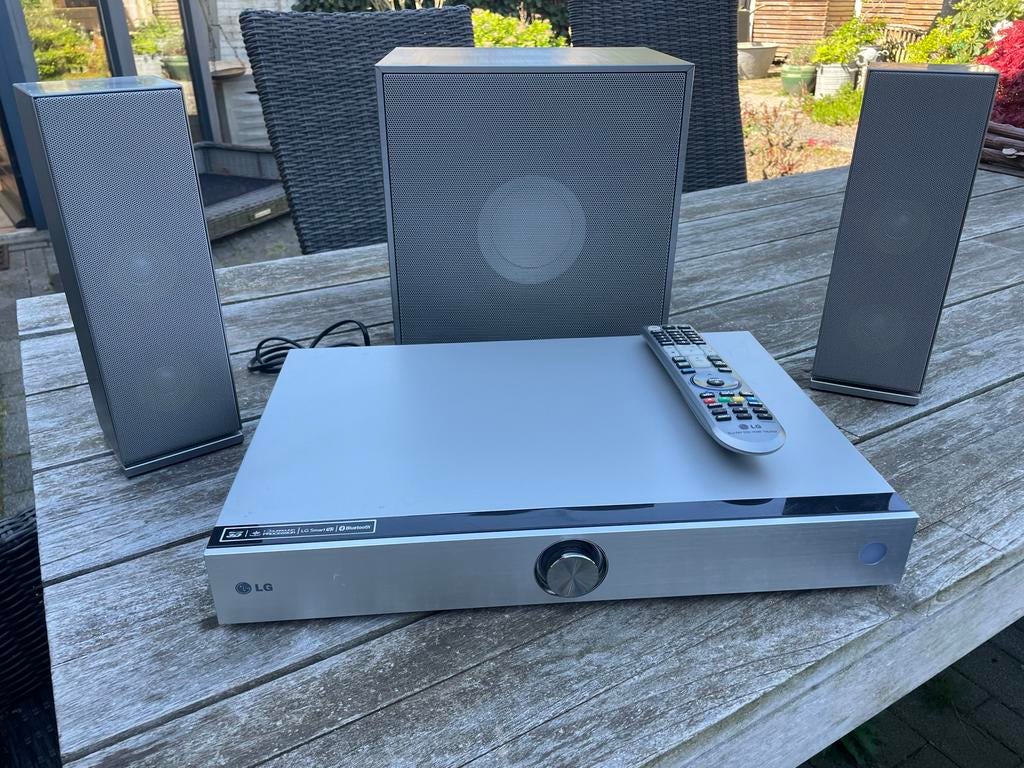 LG Geluidsinstallatie, Blu-ray-speler, 70 watt of meer, Zo goed als nieuw, Ophalen