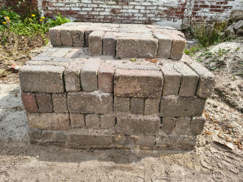 Gratis: muur tuin stenen tegels (5,5 m2), Ophalen, Gebruikt, Bakstenen