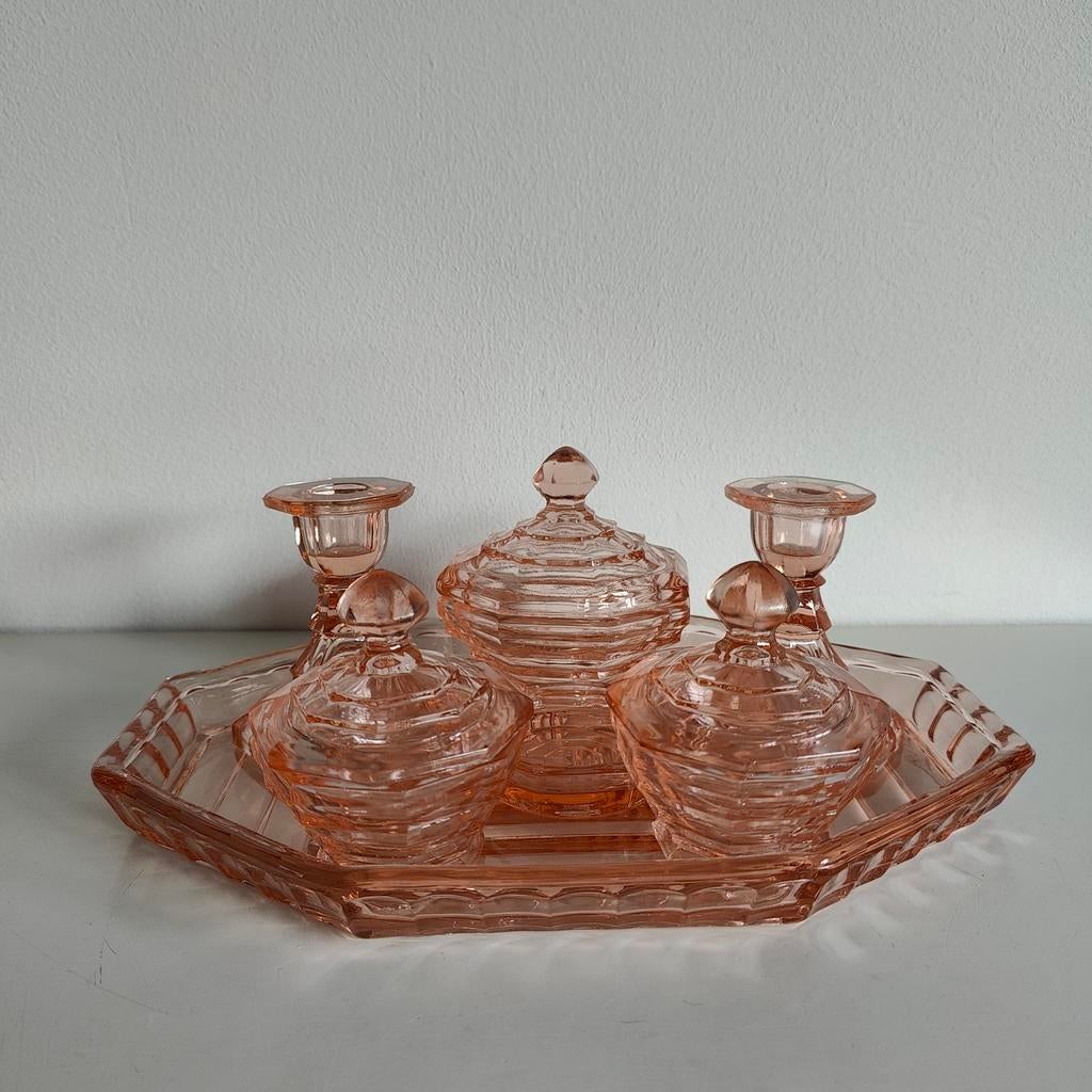 Art deco jaren 20/30 roze kaptafelset persglas boudoirset, Antiek en Kunst, Antiek | Glas en Kristal, Ophalen of Verzenden