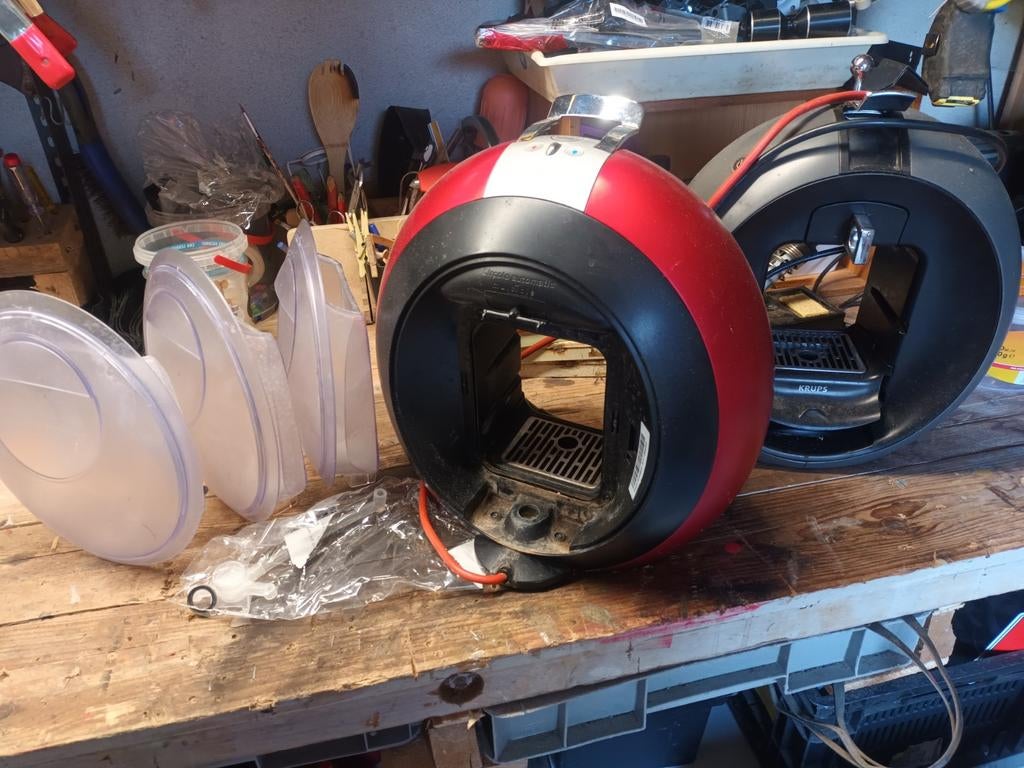 2x Dolce Gusto voor onderdelen of opknappen, Witgoed en Apparatuur, Koffiezetapparaten, Ophalen of Verzenden, Niet werkend, Koffiemachine