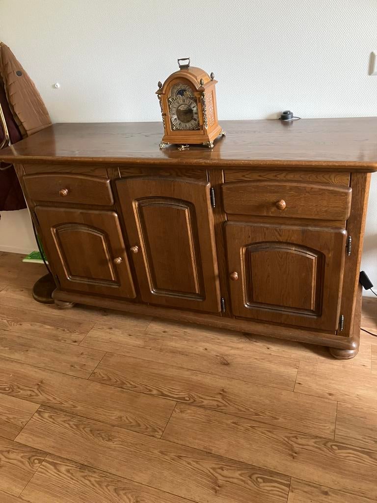 Een mooi en onbeschadigd eiken dressoir., Ophalen, Gebruikt, 150 tot 200 cm, 25 tot 50 cm