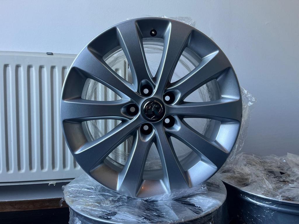 17 inch Opel velgen met Vauxhall logo, Auto-onderdelen, Banden en Velgen, Velg(en), Zomerbanden, 17 inch, 205 mm, Personenwagen