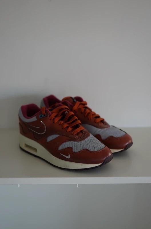 Patta x Nike Air Max 1 P Dark Russet maat 40, Bruin, Nike, Nieuw, Ophalen of Verzenden