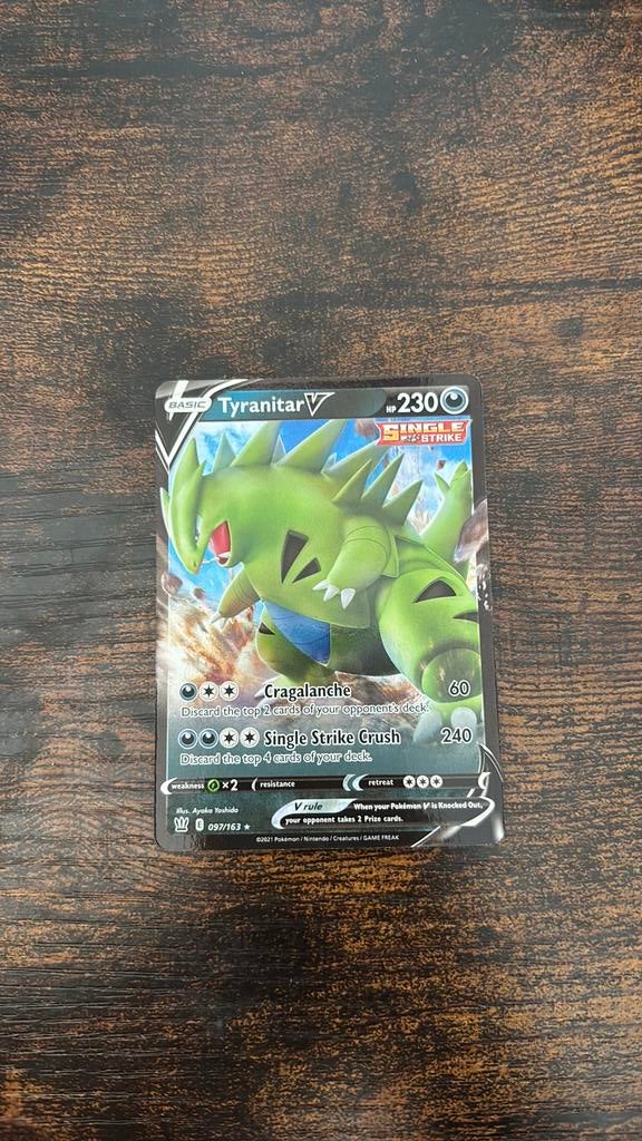 Tyranitar V (097/163) Battle Styles, Hobby en Vrije tijd, Verzamelkaartspellen | Pokémon, Ophalen of Verzenden, Zo goed als nieuw