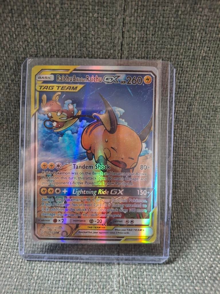 Raichu & Alolan Raichu GX Tag Team pokemon LEES BESCHRIJVING, Hobby en Vrije tijd, Verzamelkaartspellen | Pokémon, Ophalen of Verzenden