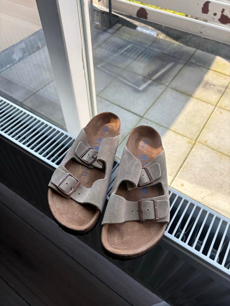 Birkenstock Arizona sandalen maat 42 - Zo goed als nieuw, Kleding | Dames, Schoenen, Ophalen of Verzenden, Zo goed als nieuw, Beige