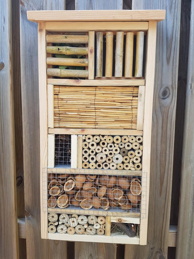 Insectenhotel van 62 bij 32,5 cm, Tuin en Terras, Ophalen of Verzenden, Nieuw