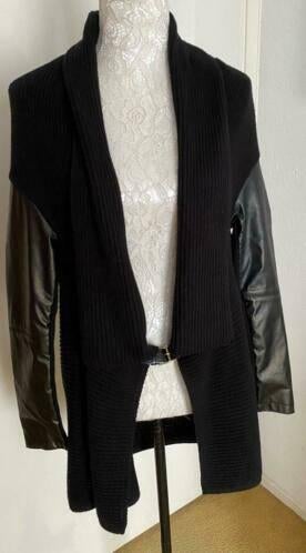 Olsen vest maat 46 NIEUW, Kleding | Dames, Truien en Vesten, Ophalen of Verzenden, Nieuw, Maat 46/48 (XL) of groter, Zwart