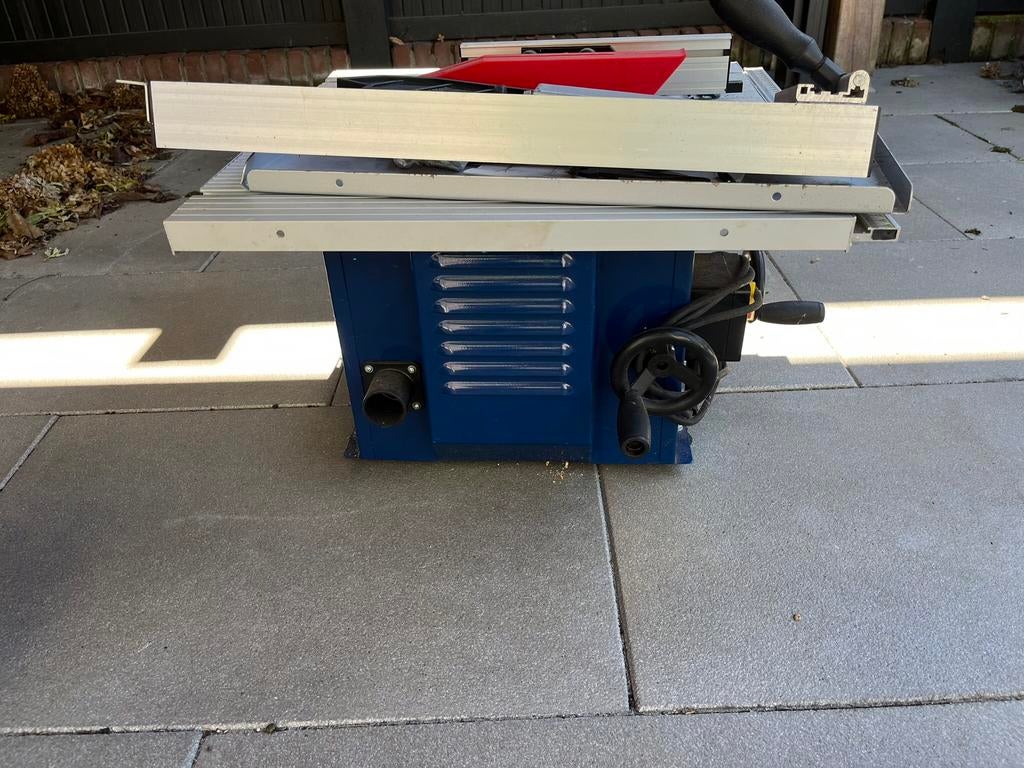 Zaagtafel weinig gebruikt  (ivm verhuizing), Doe-het-zelf en Verbouw, Gereedschap | Zaagmachines, Ophalen, Cirkelzaag, Zo goed als nieuw