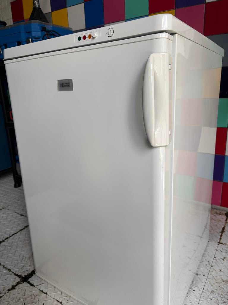 Zanussi vriezer met drie laden tafelmodel, Gebruikt, Minder dan 85 cm, Minder dan 60 cm, Vrijstaand