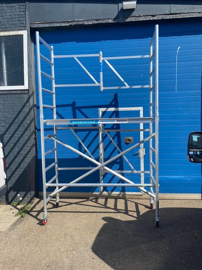 Kamersteiger xxl Werkhoogte max 4,5 meter, Ophalen, Zo goed als nieuw, Rolsteiger of Kamersteiger