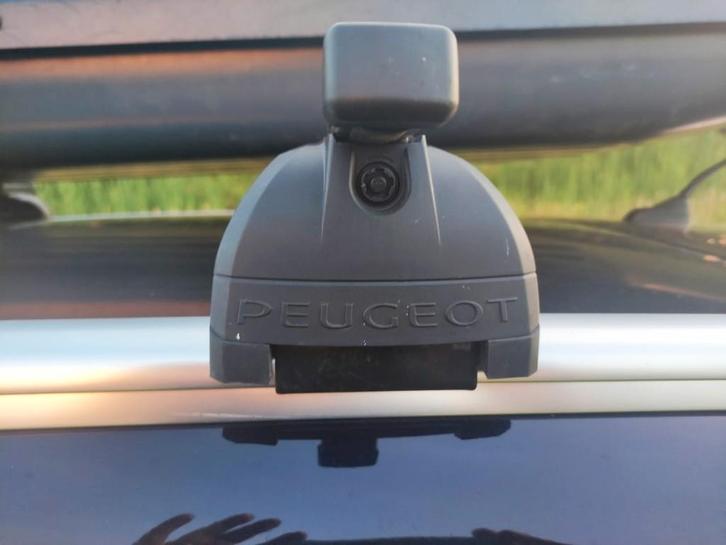 Huur: Dakdragers en Dakkoffer XL voor Peugeot 308SW, Auto diversen, Dakdragers, Zo goed als nieuw, Ophalen