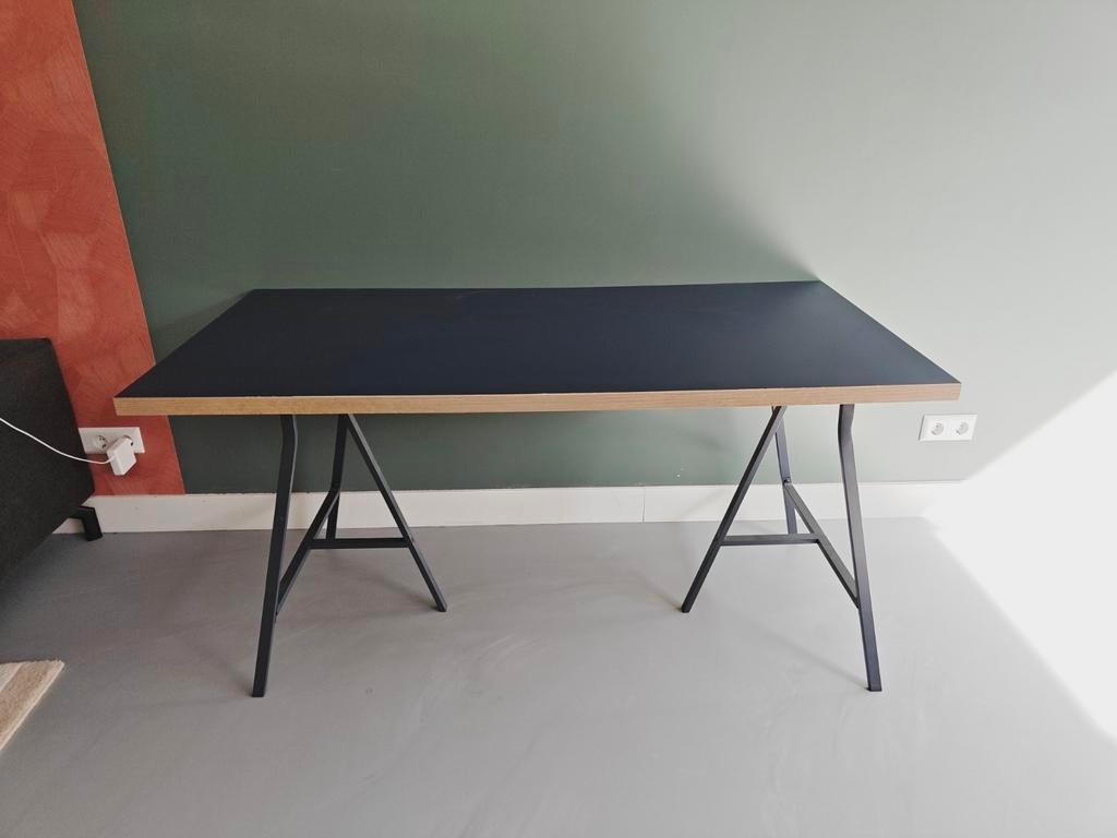 IKEA Linmon bureau donkerblauw met Lerberg poten, Ophalen, Gebruikt, IKEA, Blauw
