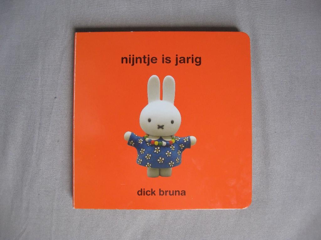 Dick Bruna- nijntje is jarig (kartonboekje om "mee"te lezen), Gelezen, Ophalen of Verzenden, Dick Bruna, 1 tot 2 jaar