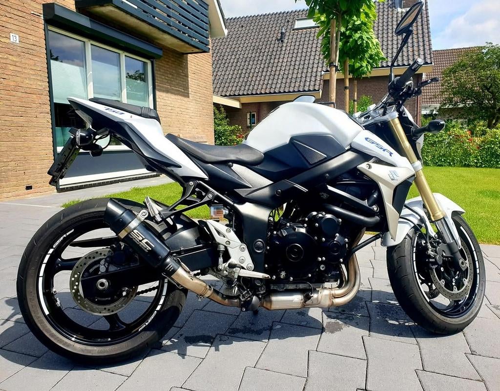Suzuki GSR 750 2011 - quickshifter en nieuwe achterband, 750 cc, 4 cilinders, Motorrijbewijs A, Gebruikt