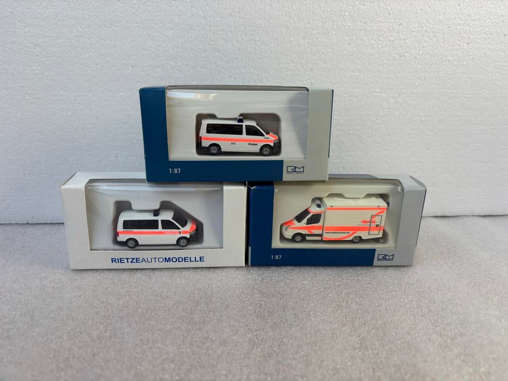 Rietze Automodelle VW T5 KR Politie & Ambulance 1:87, Hobby en Vrije tijd, Modelauto's | 1:87, Ophalen of Verzenden, Nieuw, Bus of Vrachtwagen