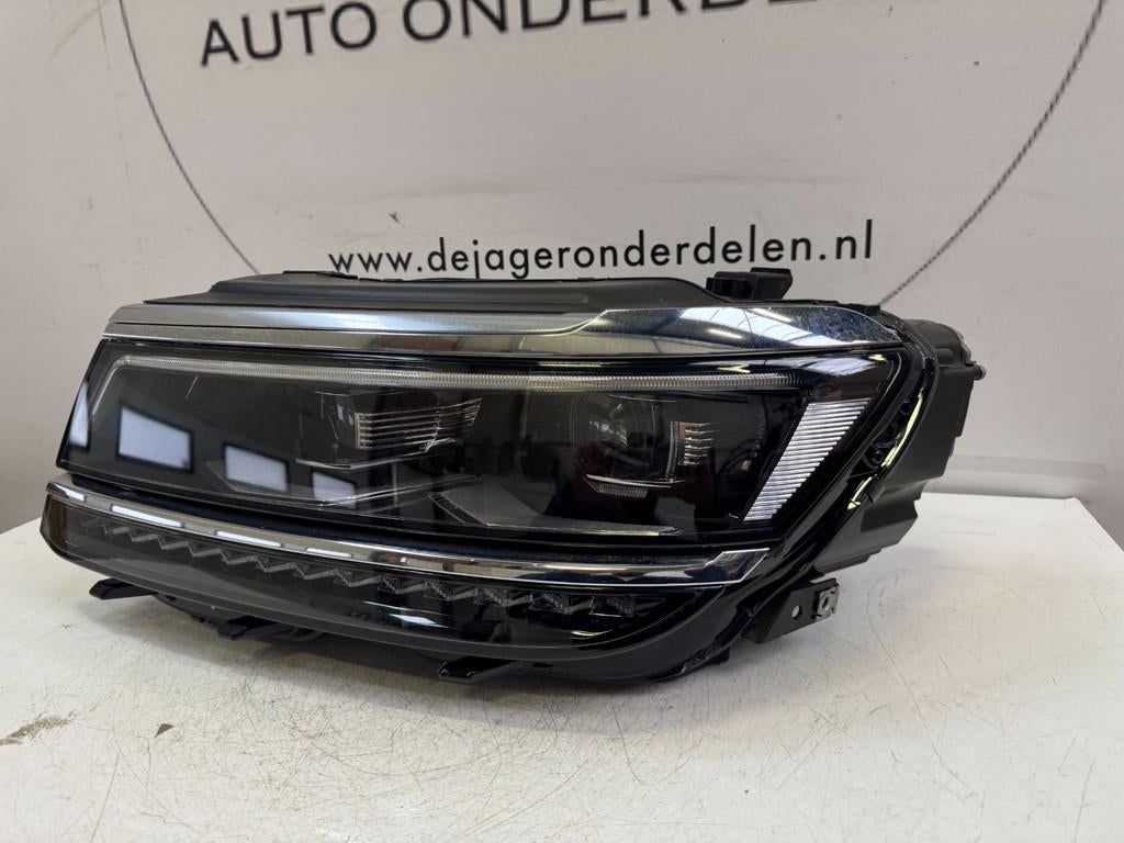 VW TIGUAN 5NA 5NB VOL LED KOPLAMP LINKS 5NB941081A, Gebruikt, Volkswagen, Volkswagen AG, Berliner Ring 2
38440  Wolfsburg, DE