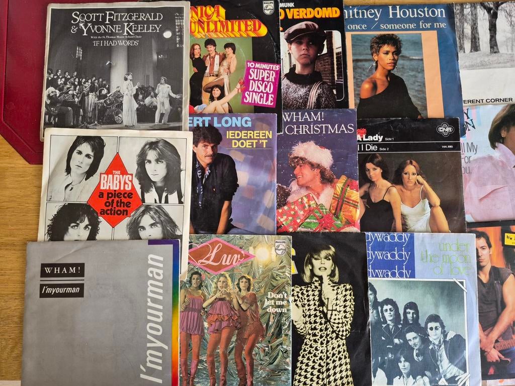 Te koop ruim 60 singeltjes met vintage singel koffertje., Cd's en Dvd's, Vinyl Singles, Ophalen of Verzenden, Gebruikt, Pop