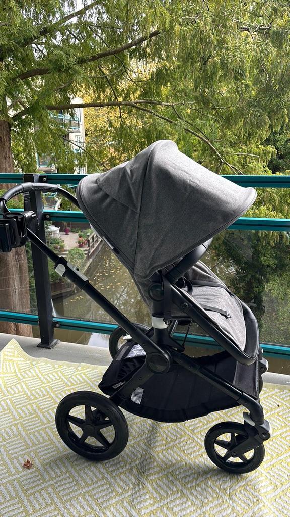 Bugaboo Fox 2 kinderwagen met reiswieg en bekerhouder, Ophalen, Gebruikt, Bugaboo, Combiwagen