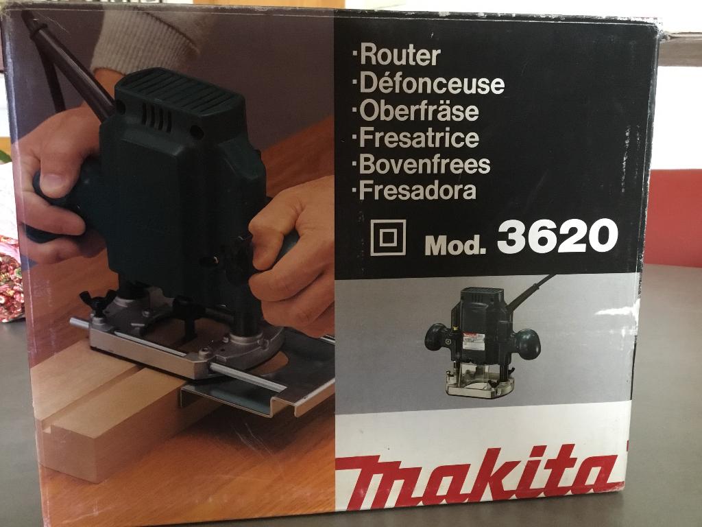 Makita bovenfrees met hulpstukken, Ophalen, Gebruikt, Elektrisch, Makita