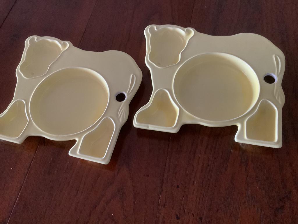 Fonduebordjes voor kinderen in de vorm van een koe, Antiek en Kunst, Antiek | Servies los, Ophalen of Verzenden