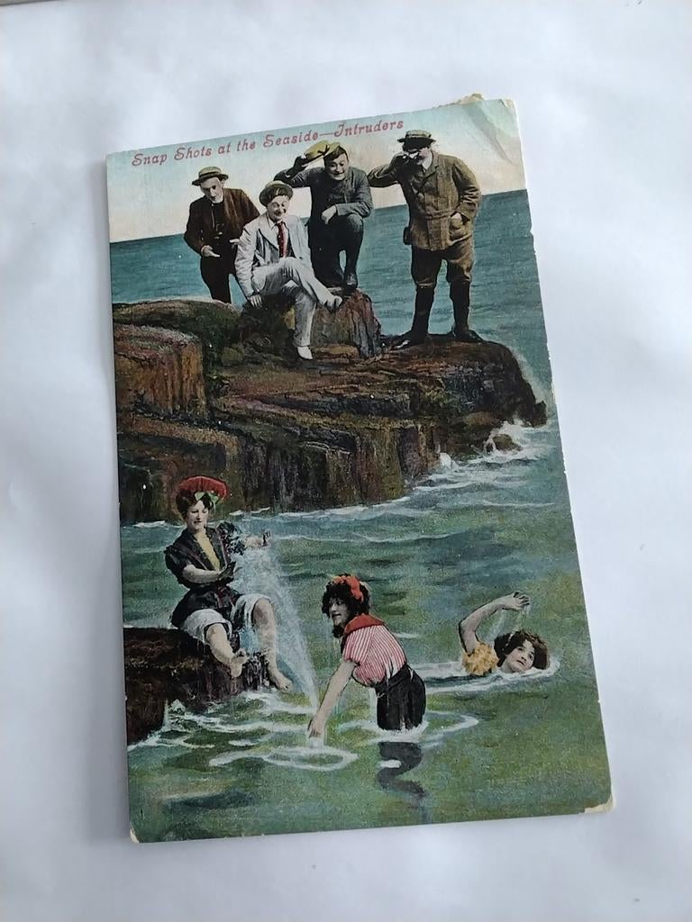 SNAP SHOTS AT THE SEASIDE  - INTRUDERS 1906, Ophalen of Verzenden, Voor 1920, Overige thema's