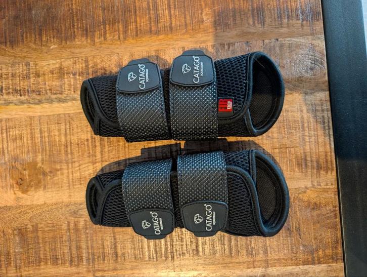 Te koop Catago fire tech beschermers M, Dieren en Toebehoren, Paarden en Pony's | Beschermers, Gebruikt, Ophalen of Verzenden