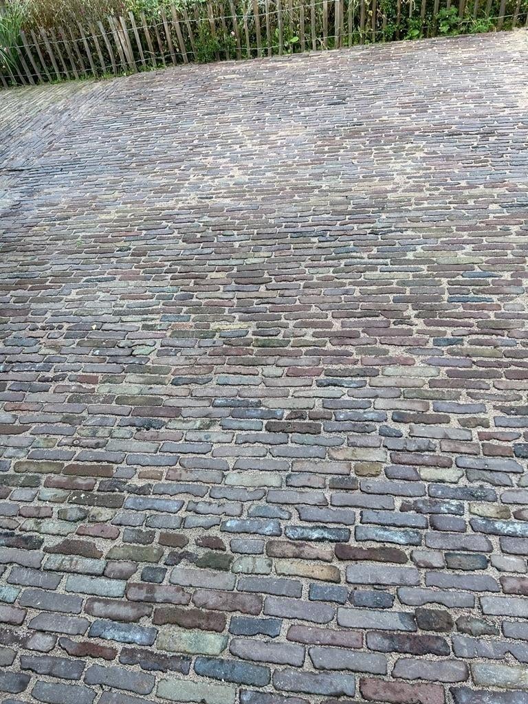 70m2 oude Waaltjes straatsteen 20x5cm genuanceerd., Tuin en Terras, Tegels en Klinkers, Ophalen, Overige materialen, Gebruikt
