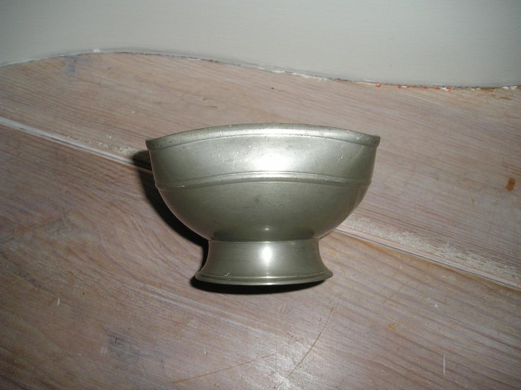 Tinnen schaaltje Meeuws en Zoon Den Haag, Antiek en Kunst, Antiek | Tin, Ophalen of Verzenden