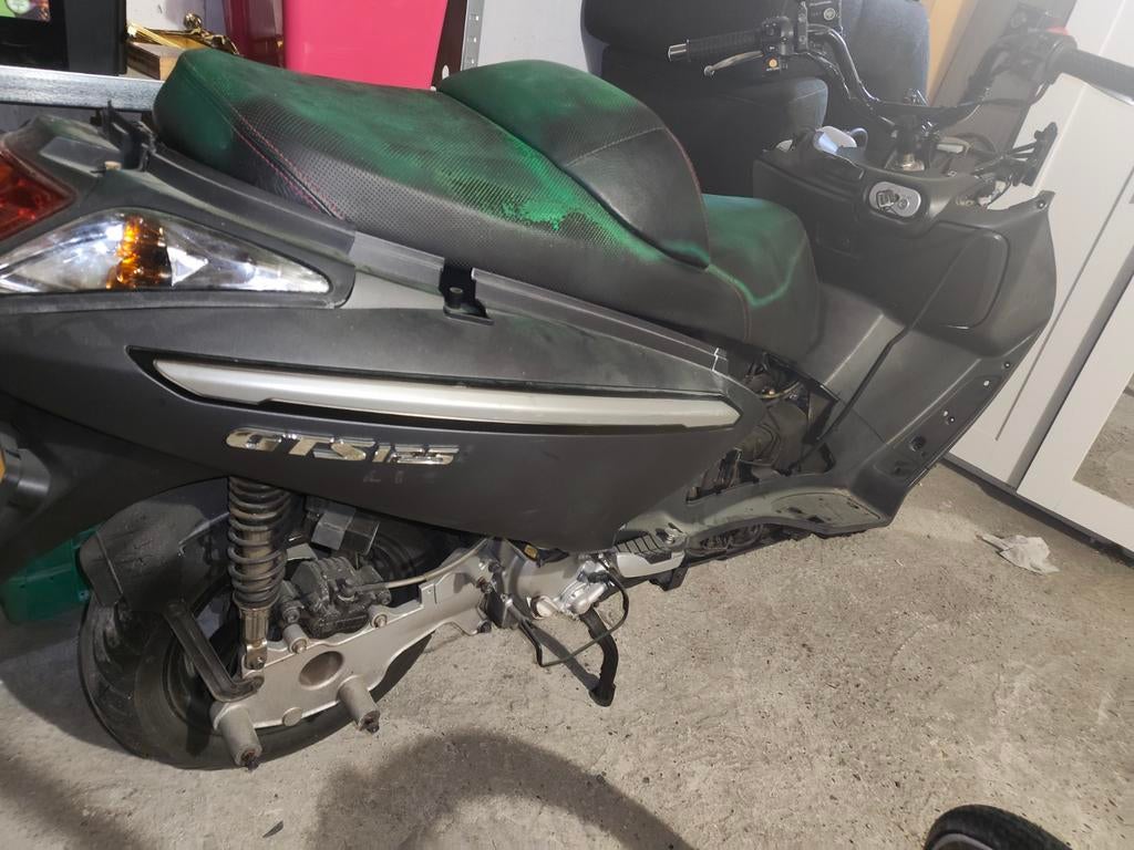 Sym motorscooter voor de handige klusser, Fietsen en Brommers, Scooters | SYM, Ophalen, Gebruikt, Benzine, Overige modellen