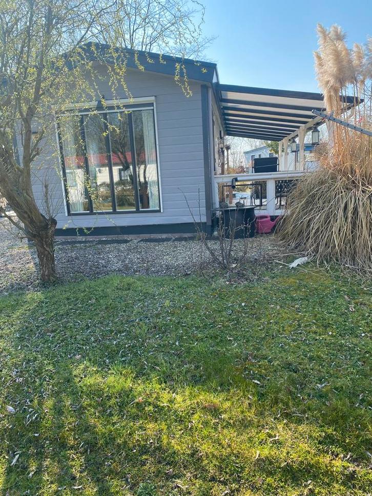 Chalet met veranda, Caravans en Kamperen, Overige Caravans en Kamperen, Gebruikt, Ophalen