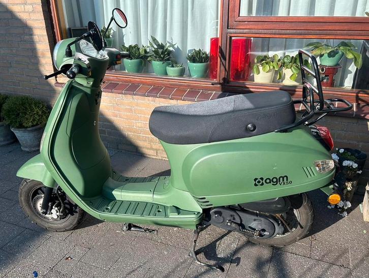 AGM VX50, Fietsen en Brommers, Scooters | Overige merken, Zo goed als nieuw, Maximaal 25 km/u, Benzine, Ophalen