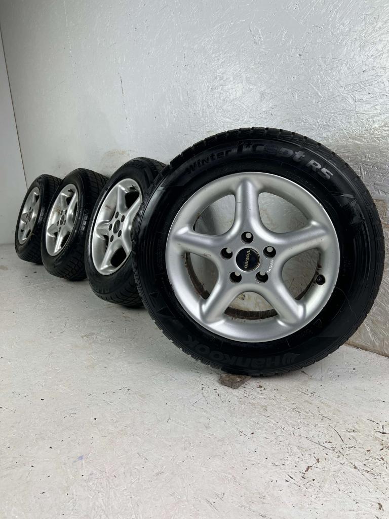 Originele Volvo S40 V40 V50 velgen 15" 5x108 winterset 7mm!
