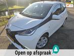 Toyota Aygo 1.0 VVT-i x-play/Airco/Navi/5drs, Auto's, Voorwielaandrijving, Stof, Gebruikt, 4 stoelen