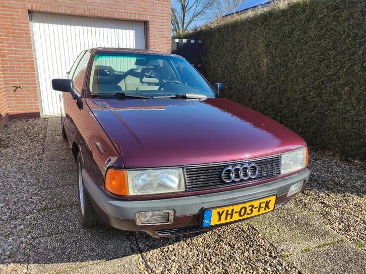 Audi 80 2.0 E U9 1990 Rood, Auto's, Audi, Particulier, Centrale vergrendeling, Lichtmetalen velgen, Metallic lak, Mistlampen, Open dak