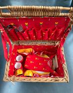 Rieten picknickmand compleet voor 2 personen, Hobby en Vrije tijd, Picknickmanden, Ophalen, Gebruikt