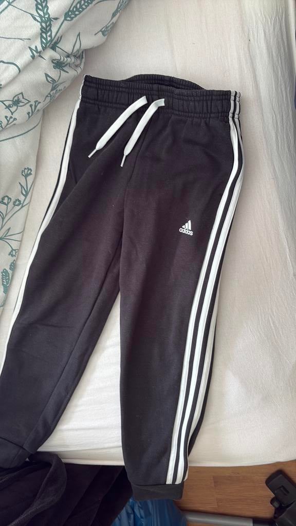 Adidas broek, Kleding | Dames, Sportkleding, Zwart, Overige typen, Ophalen of Verzenden, Zo goed als nieuw