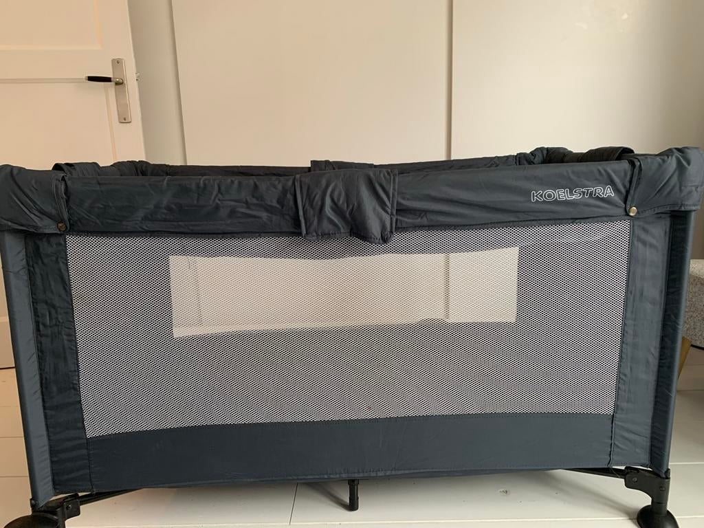Koelstra Campingbedje met matras, verhoger en muggengaas, Ophalen, Zo goed als nieuw, Reisbedje
