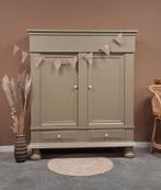 Vintage ruime woonkamerkast / speelgoedkast ‘Boris’, Eikenhout, Vintage, Josièfine Vintage Line, Ophalen of Verzenden