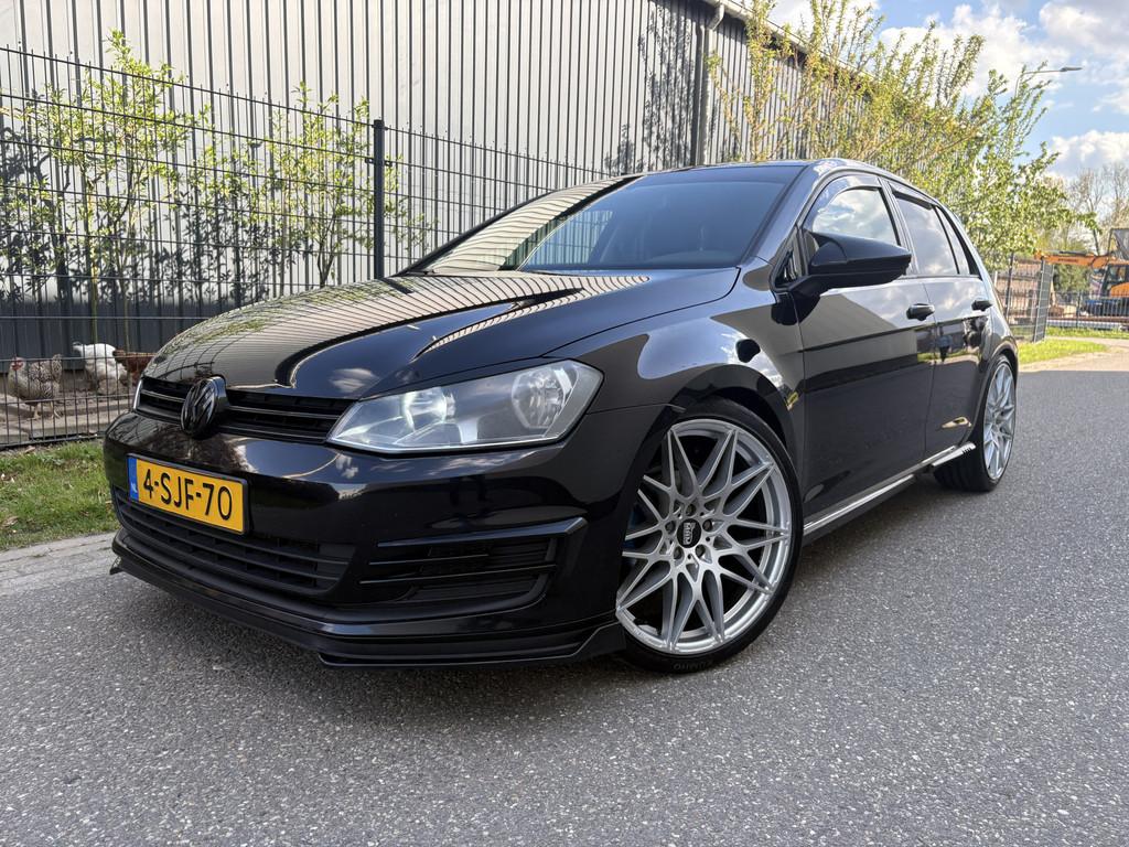 Volkswagen Golf 1.2 TSI Highline / GTI UITGEVOERD / NAVI / C, Voorwielaandrijving, Euro 5, 86 pk, Gebruikt