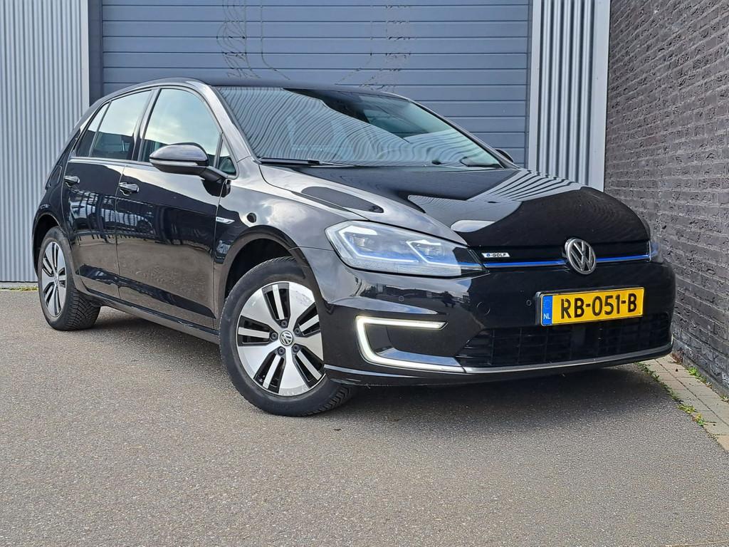 Volkswagen E-Golf E-Golf Automaat|Camera|Ecc, Auto's, Volkswagen, Gebruikt, 35 kWh, 230 km, Zwart