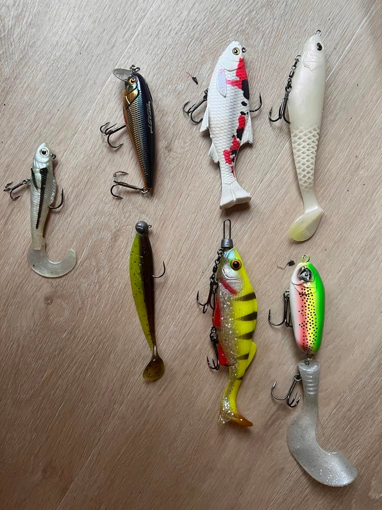 Kunstaas. Inclusief tacklebox. Tussen 10-50 grams, Watersport en Boten, Ophalen of Verzenden, Zo goed als nieuw, Overige typen