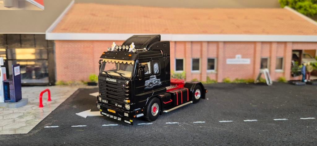 Scania 143 Limitrans WSI, Hobby en Vrije tijd, Modelauto's | 1:50, Ophalen of Verzenden, Zo goed als nieuw, Bus of Vrachtwagen