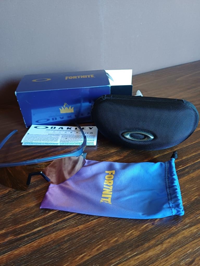 OAKLEY ZONNEBRIL FORTNITE LIMITED EDITION, Ophalen of Verzenden, Nieuw, Oakley