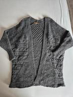 Bandolera grijs gebreid vest met vleermuismouwen, maat L, Maat 42/44 (L), Ophalen of Verzenden, Zo goed als nieuw, Grijs
